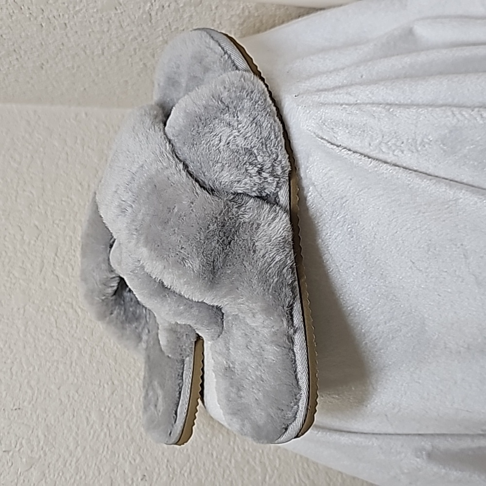 Italic Faux Fur Slip-on Slippers